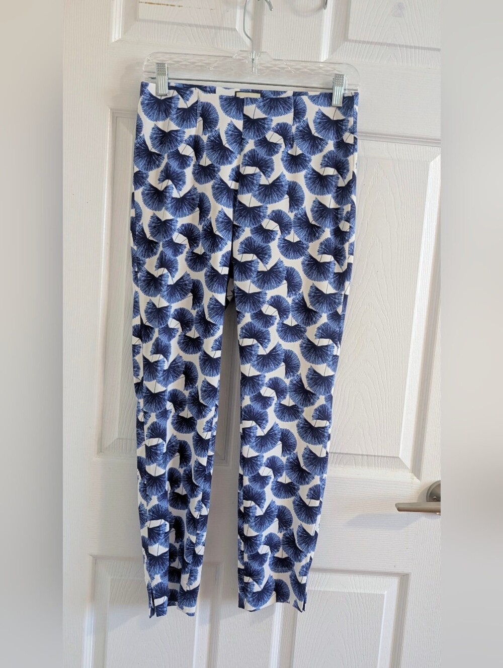 Seductive Pants Blue Ginkgo Leaf Sabrina Straight Leg Crop Trousers Luxury 36